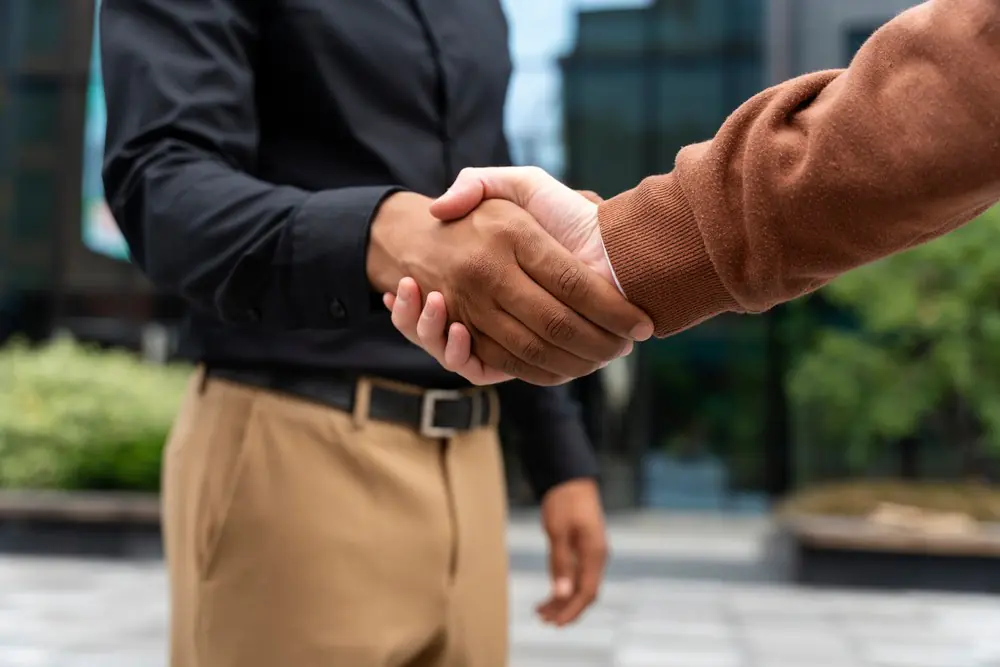 qual a diferenca entre cooperativa e associacao de protecao veicular quando escolher